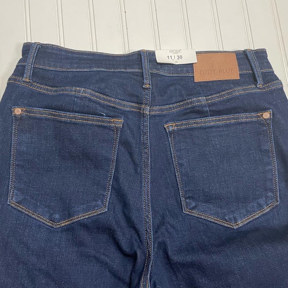 NWT Judy Blue High Waist Raw Hem Vintage & Back Darts Detail Straight Leg Jeans - Picture 14 of 14